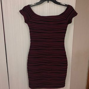 NWOT Wet Seal Textured Cap-Sleeve Bodycon Dress S